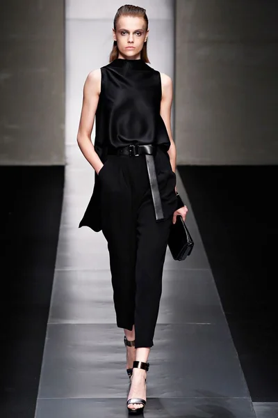 Look 27